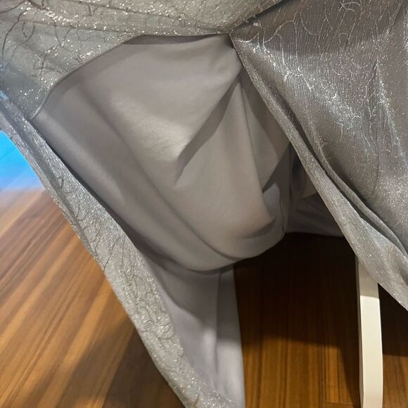 Adrianna Pappel silver gown size 12 NWT - Picture 7 of 16